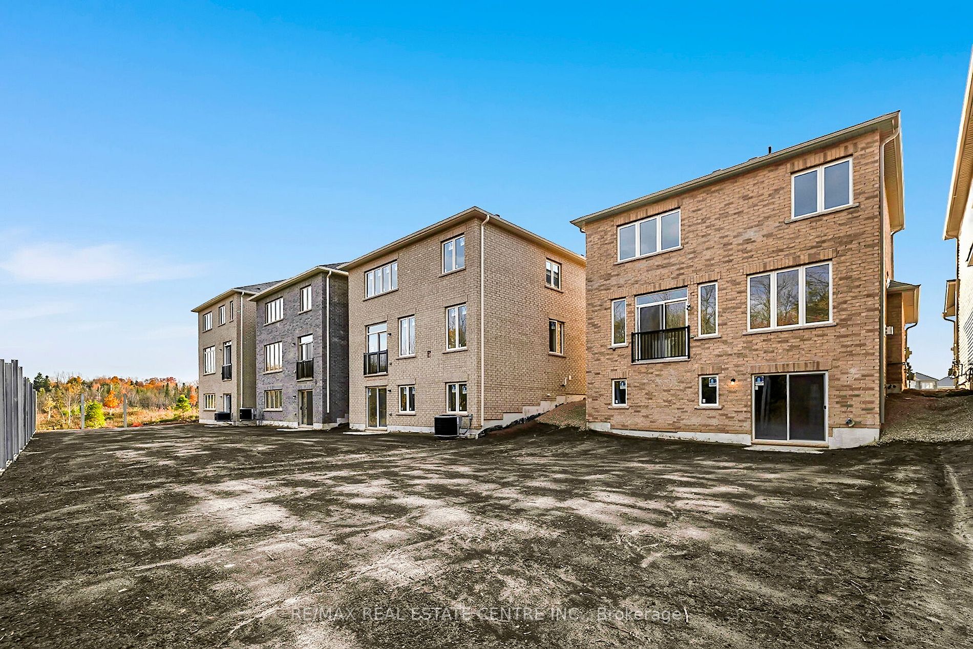 472 Black Cherry Cres