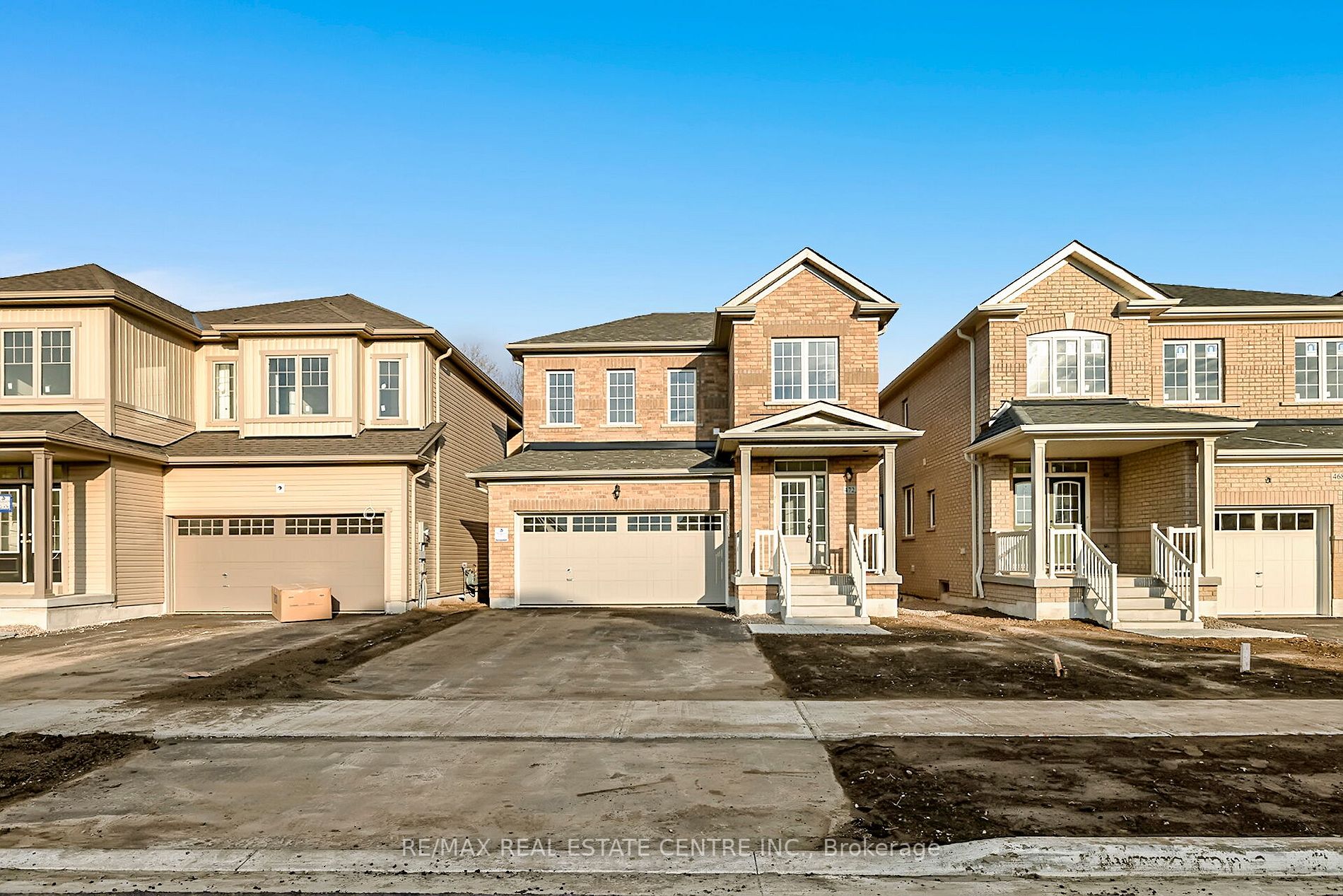 472 Black Cherry Cres