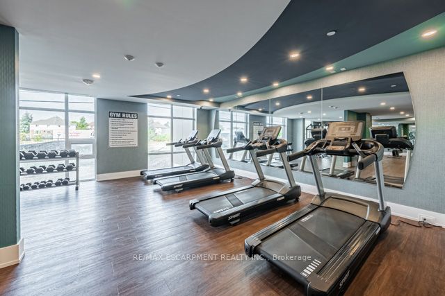 460 Dundas St E, #713