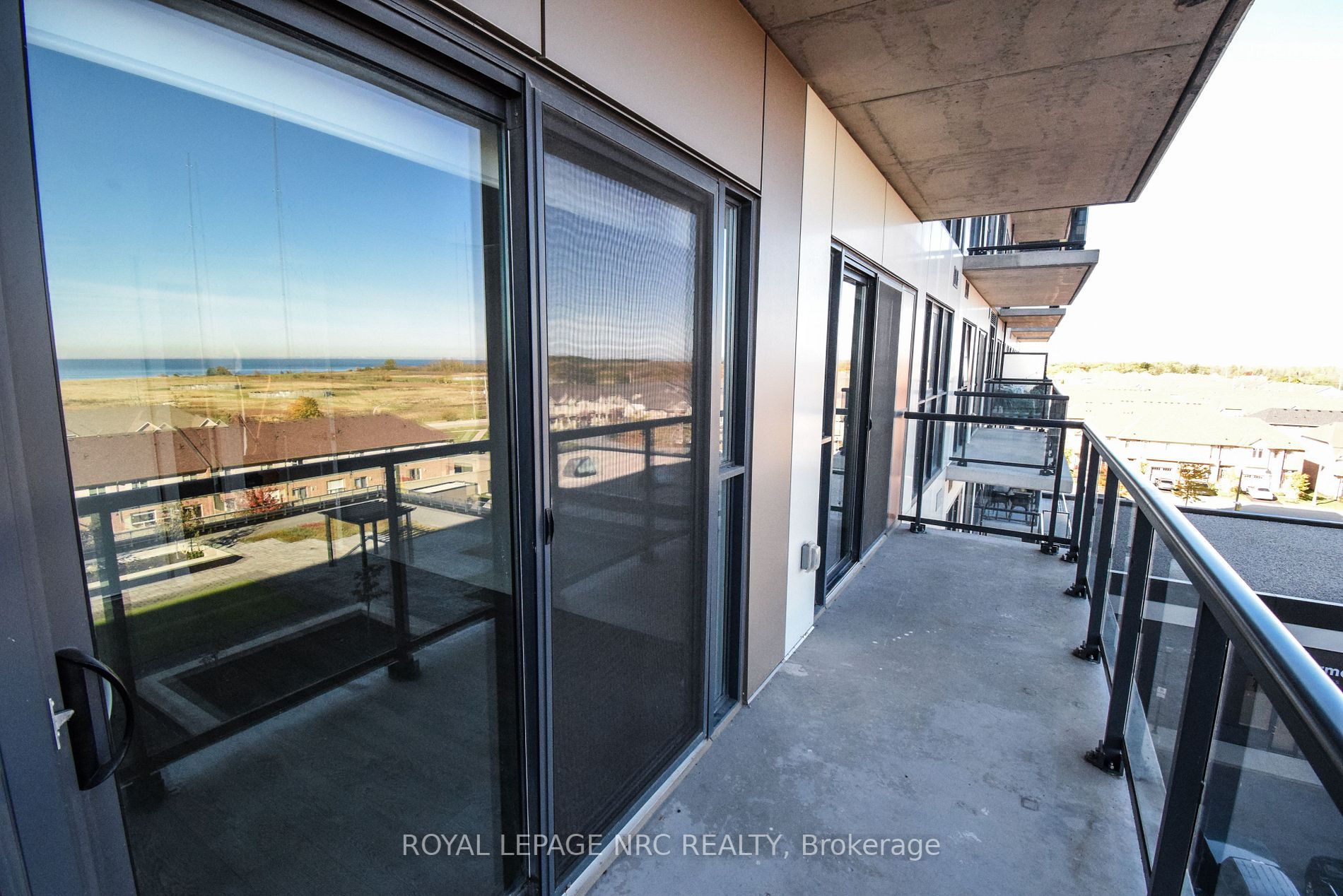 560 North Service Rd, #506