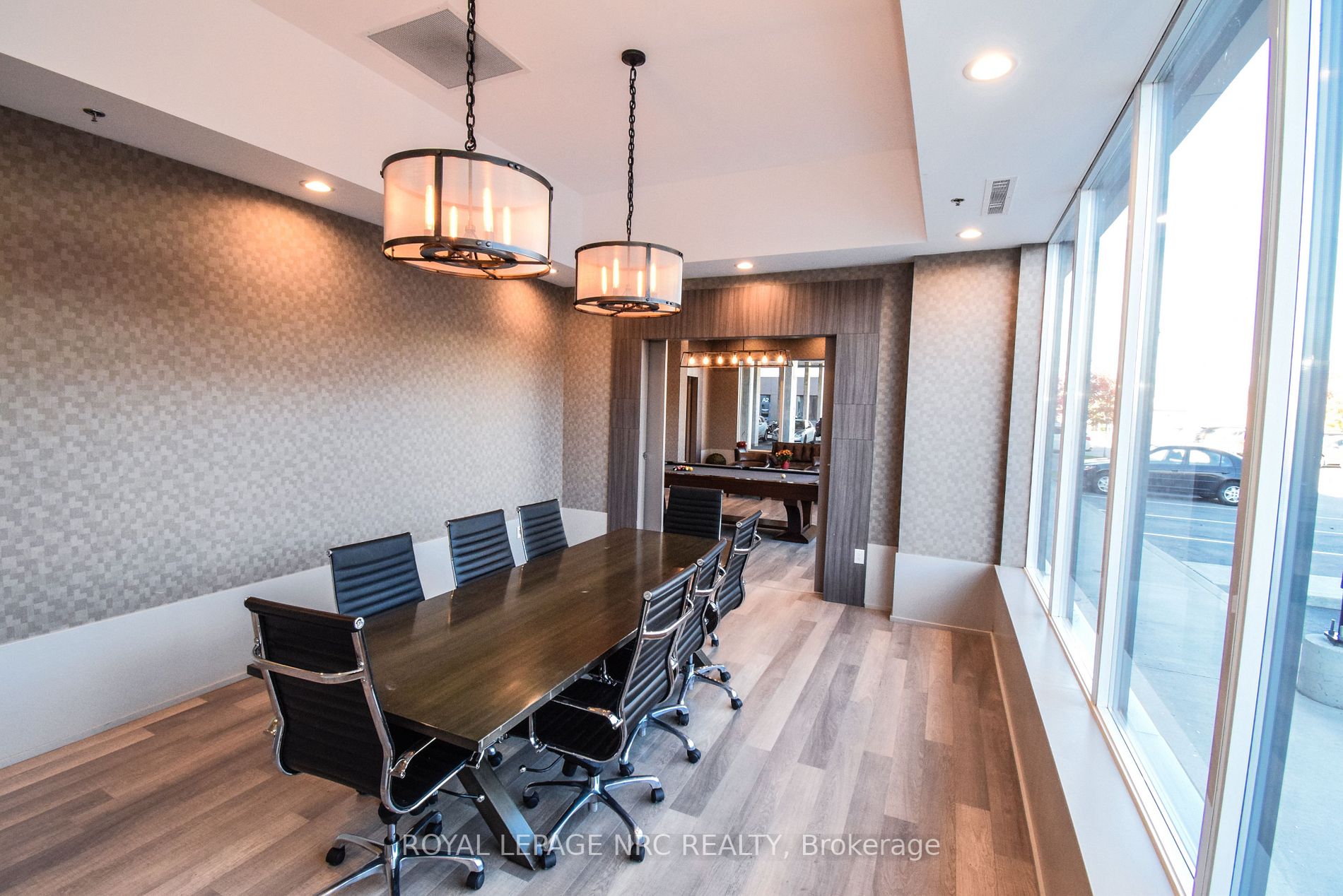 560 North Service Rd, #506