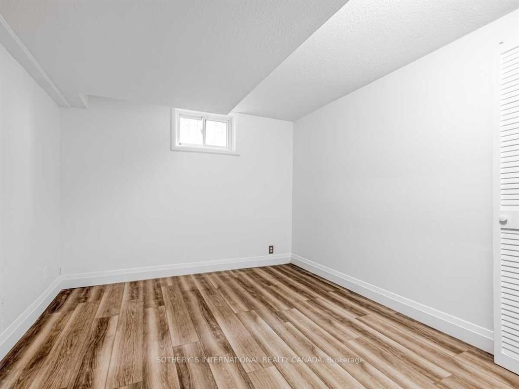 15 Miller Dr