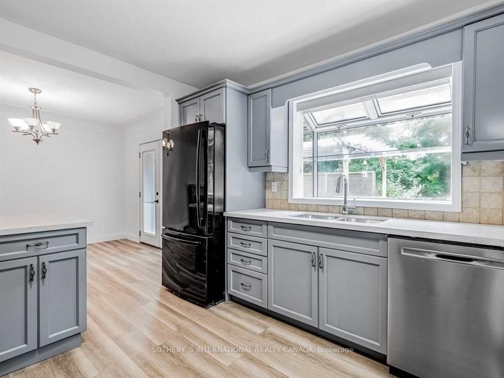 15 Miller Dr