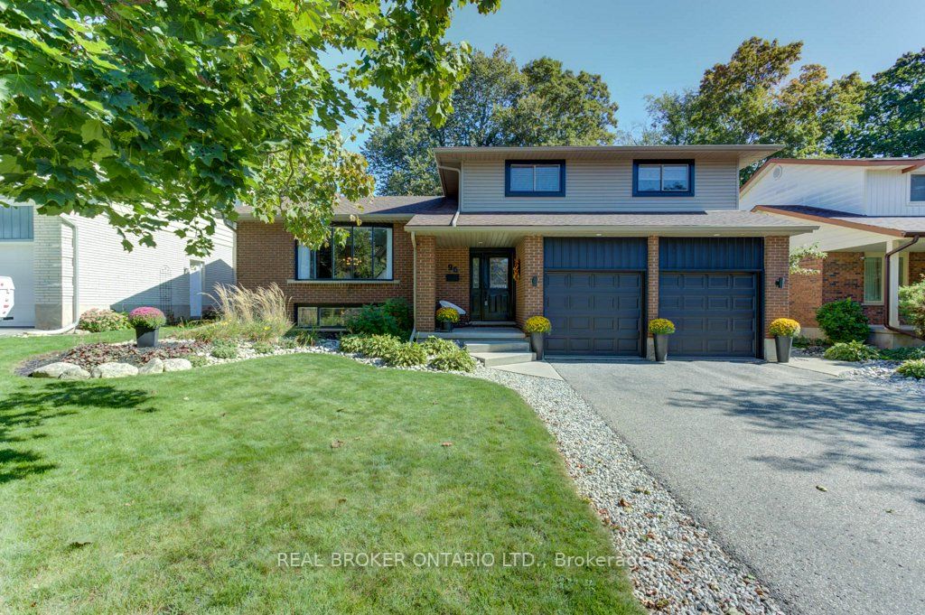 96 Mccarron Cres