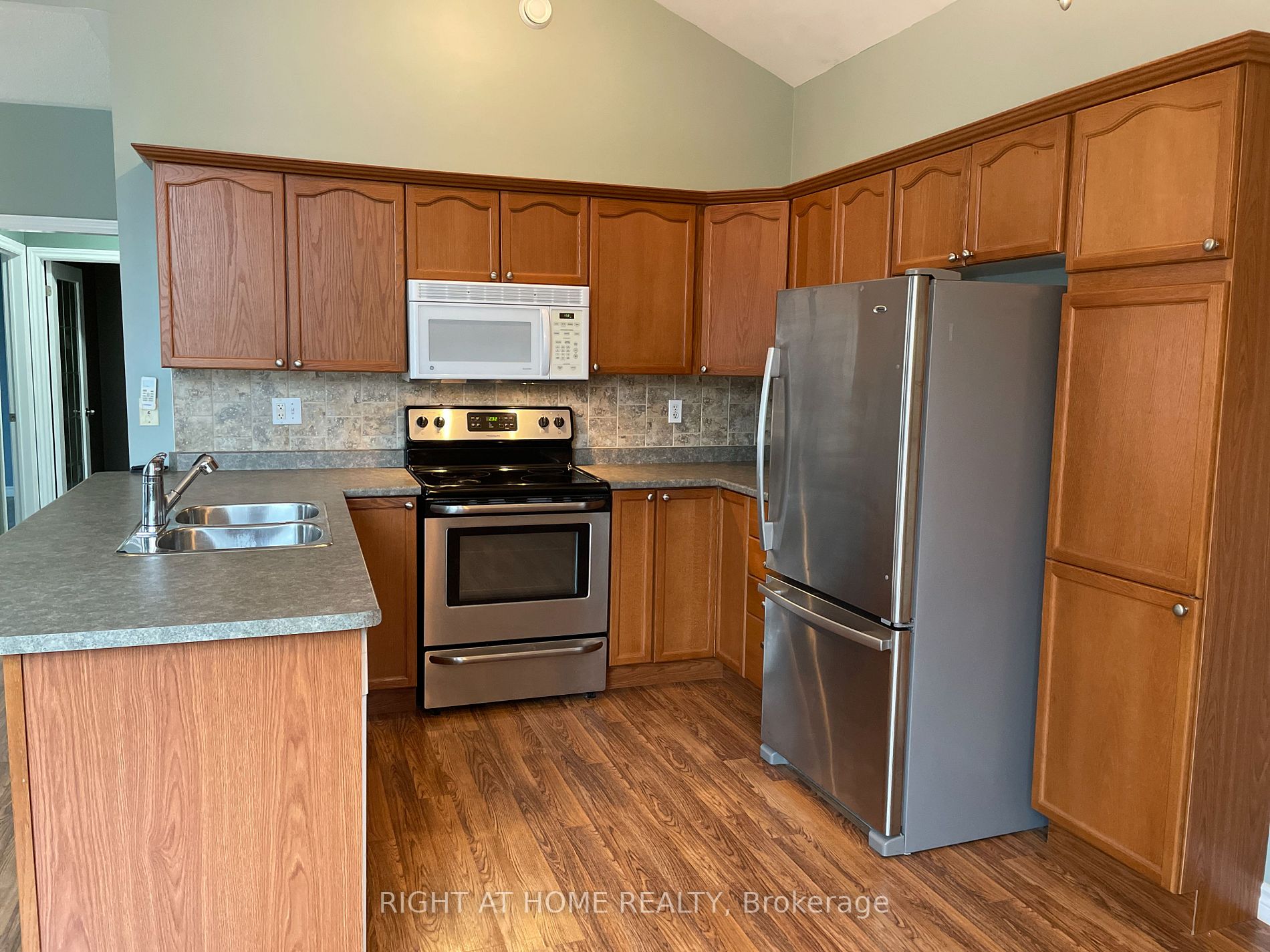 1055 Birchwood Tr, #804