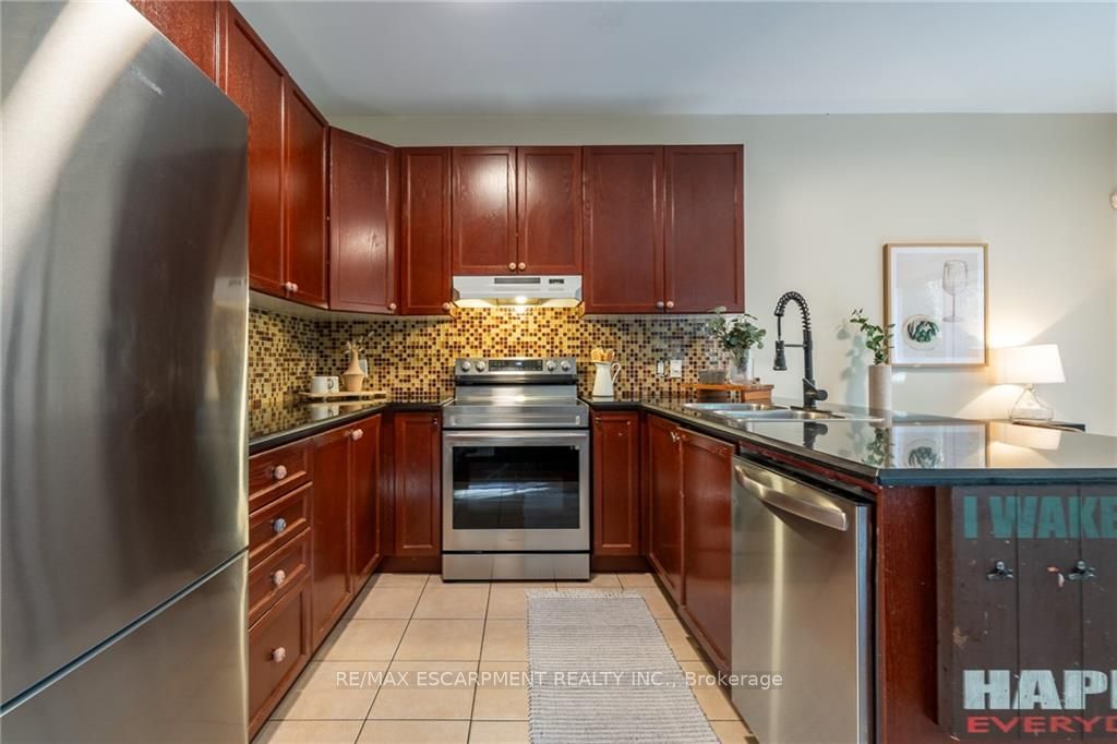 22 Glendarling Cres