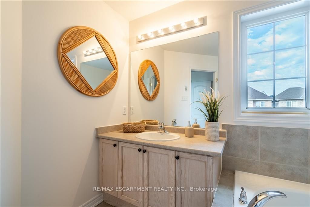 22 Glendarling Cres