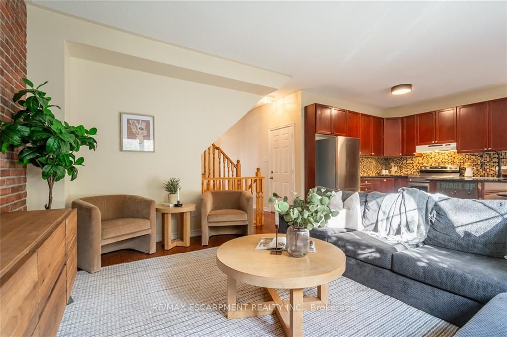 22 Glendarling Cres