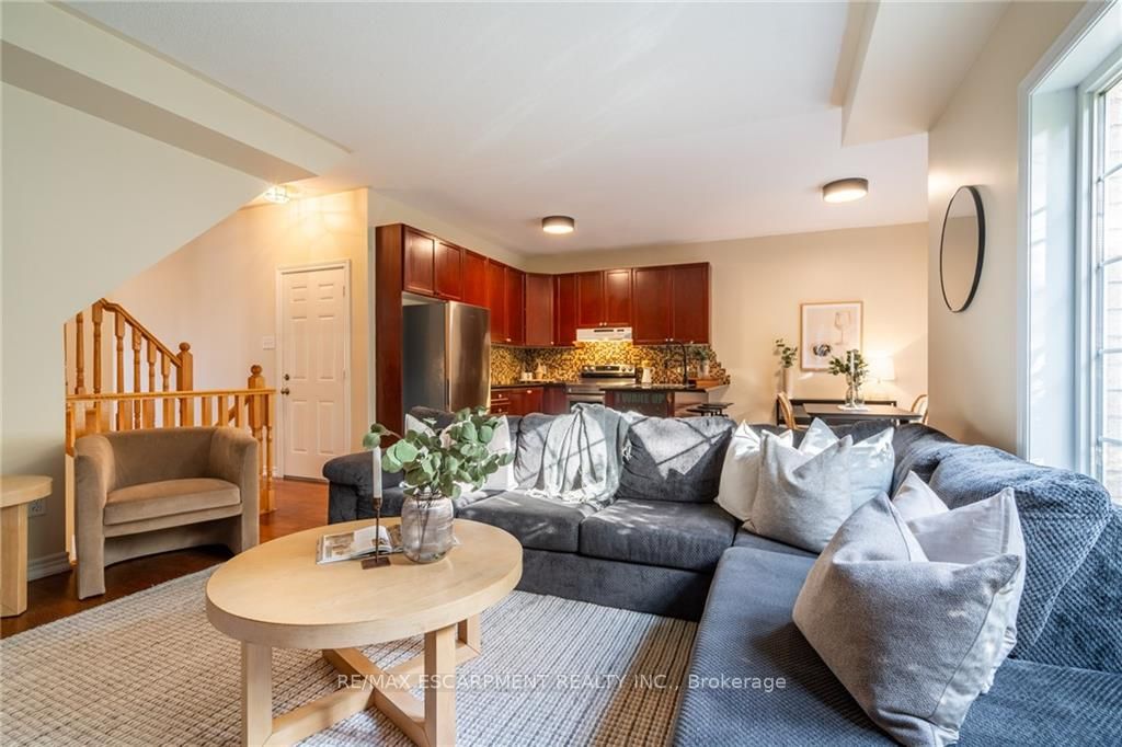 22 Glendarling Cres