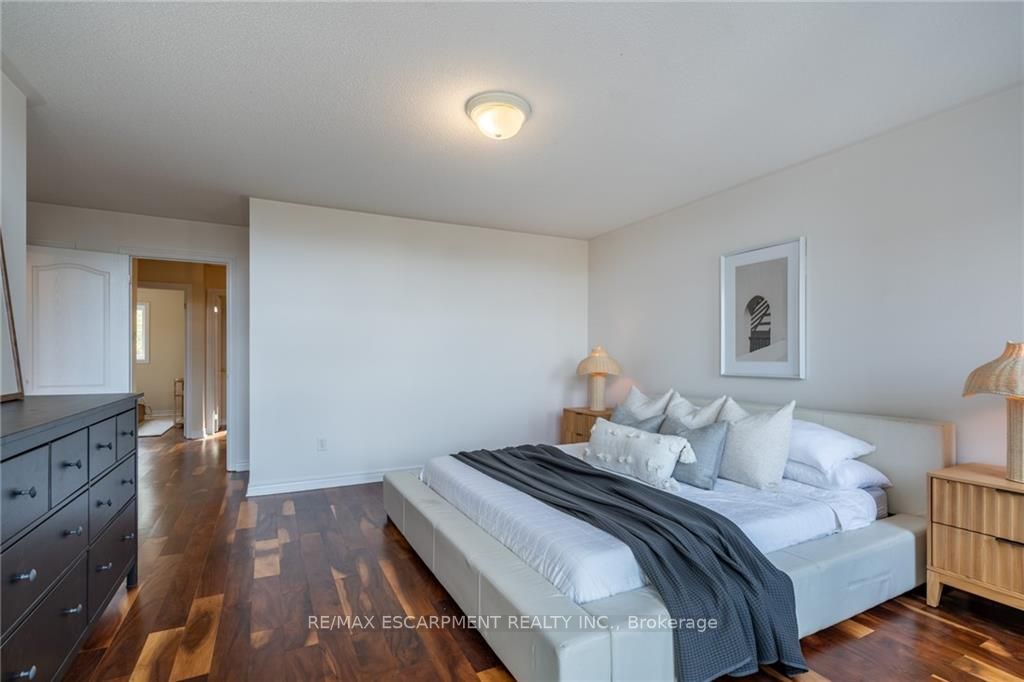 22 Glendarling Cres