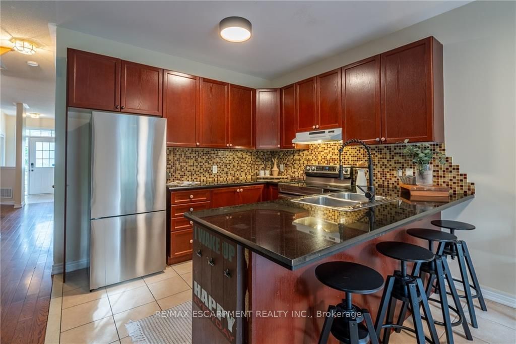 22 Glendarling Cres