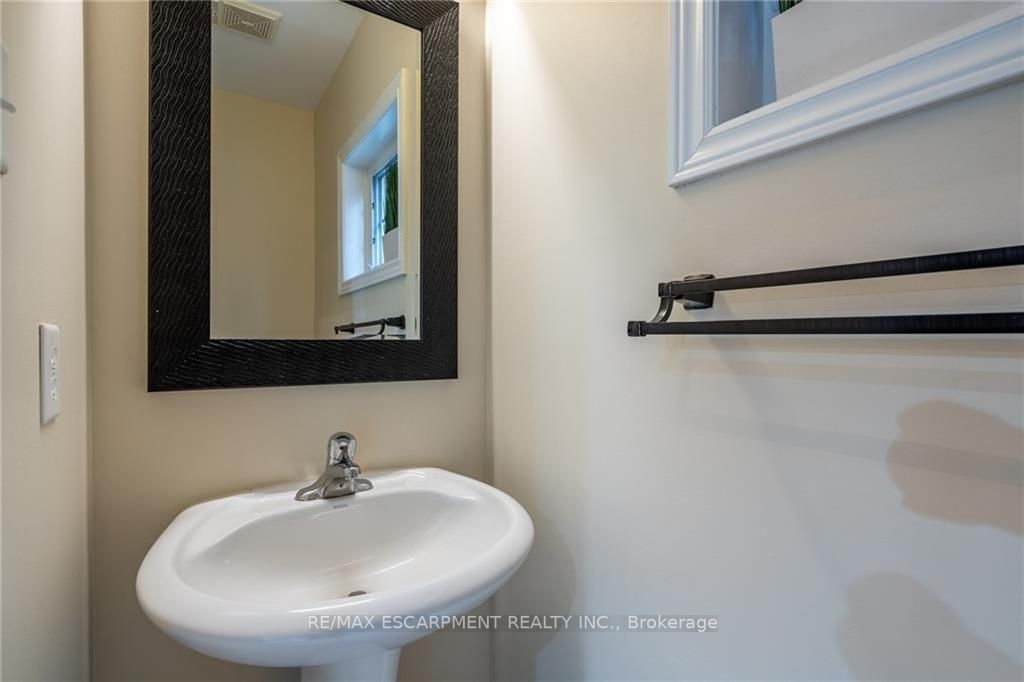 22 Glendarling Cres