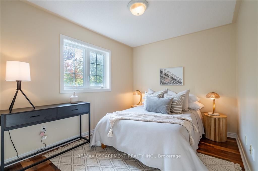 22 Glendarling Cres