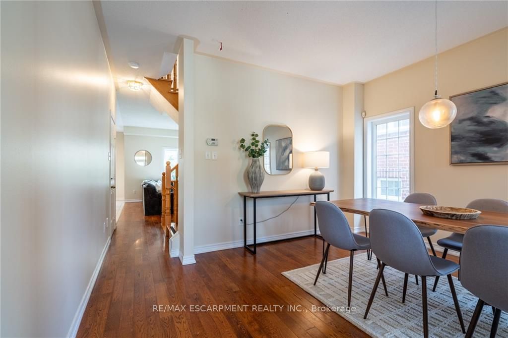 22 Glendarling Cres