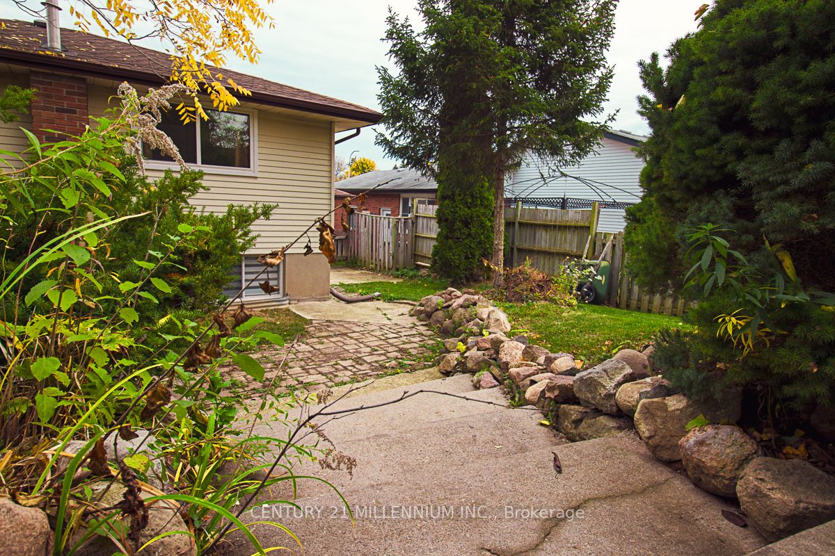 128 Westvale Dr