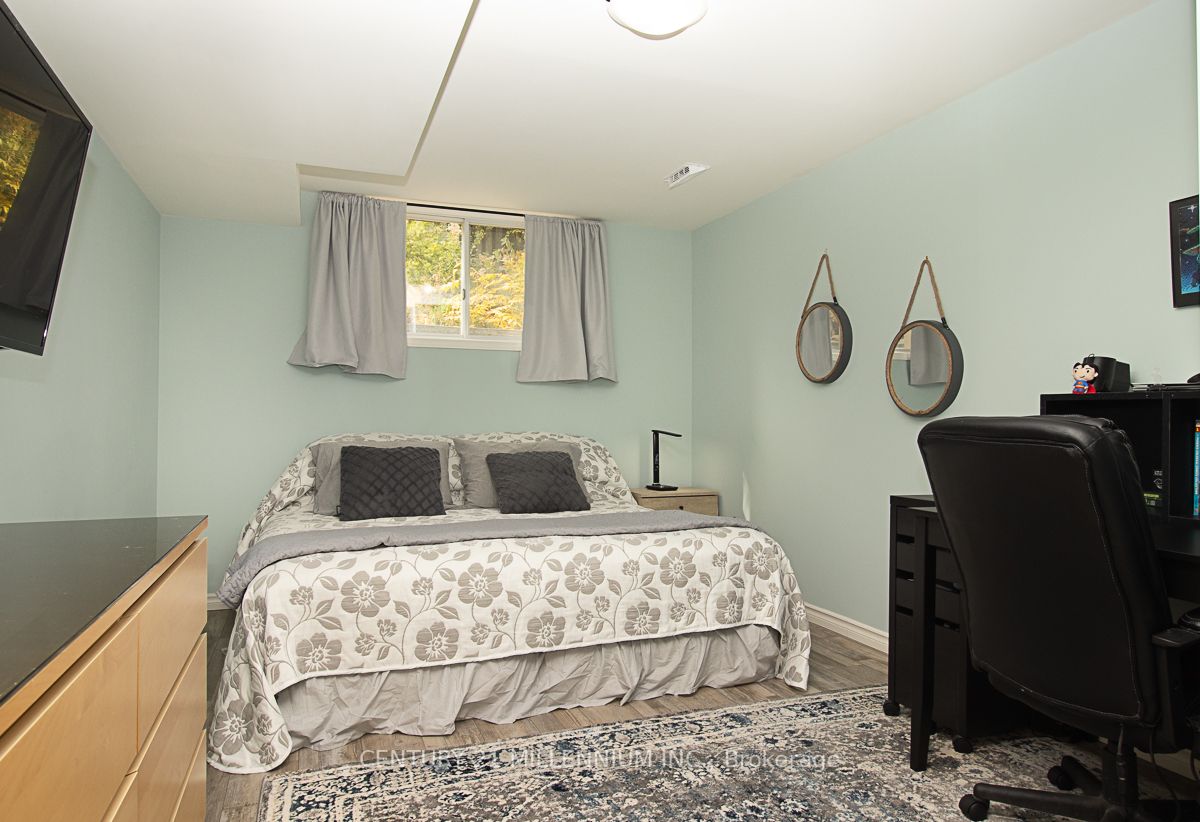 128 Westvale Dr