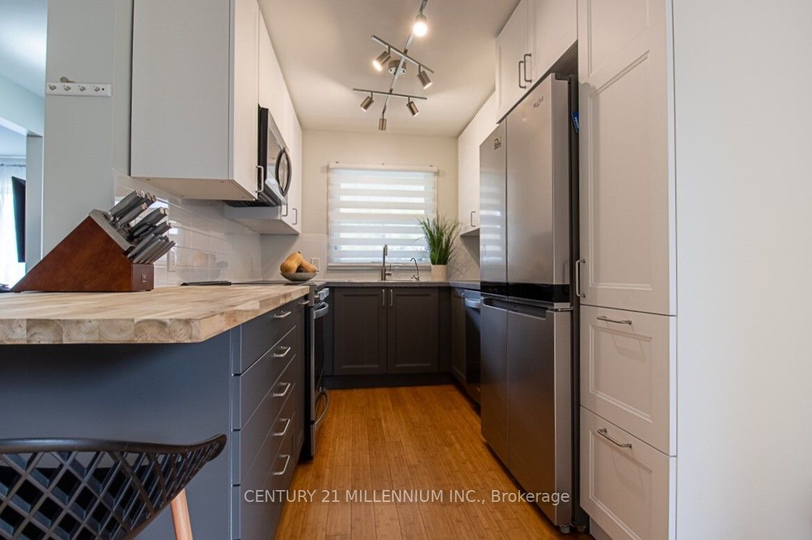 128 Westvale Dr