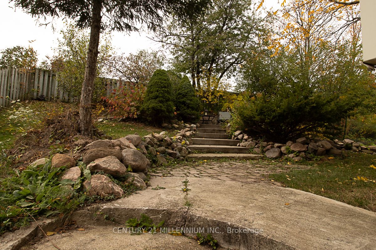128 Westvale Dr