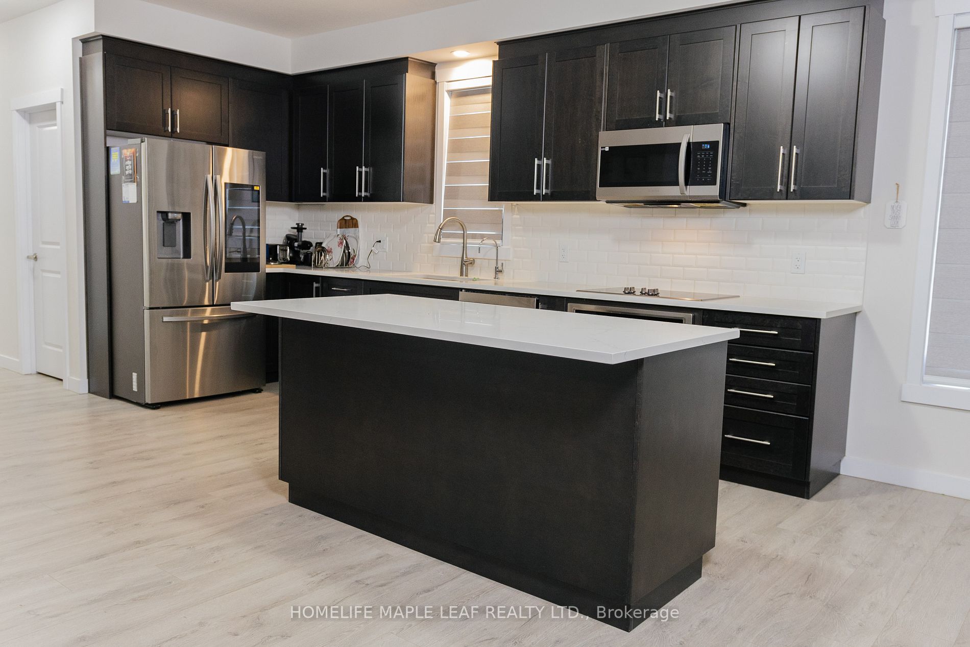 68 Moon Cres