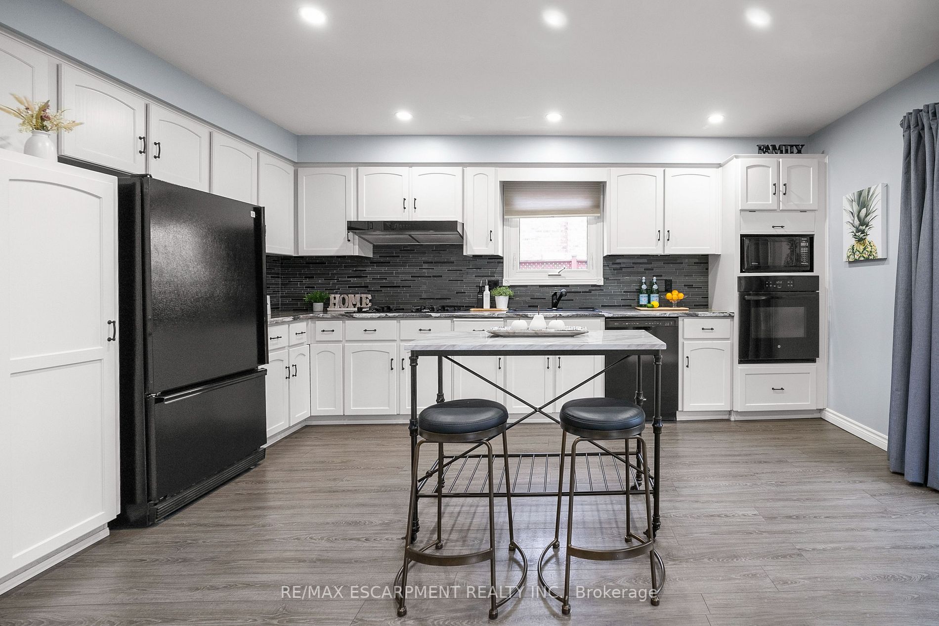 27 Ben Tirran Cres