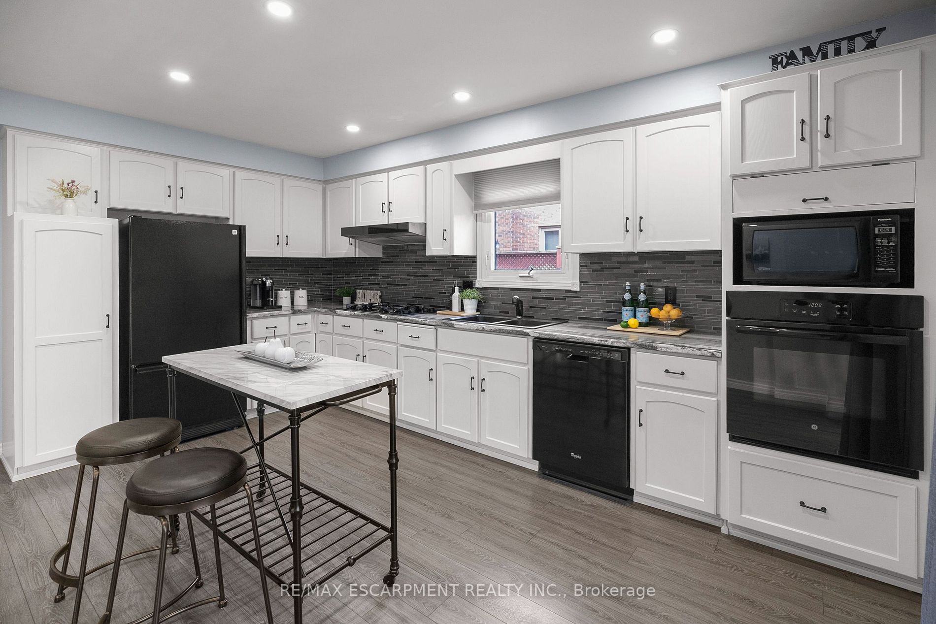 27 Ben Tirran Cres