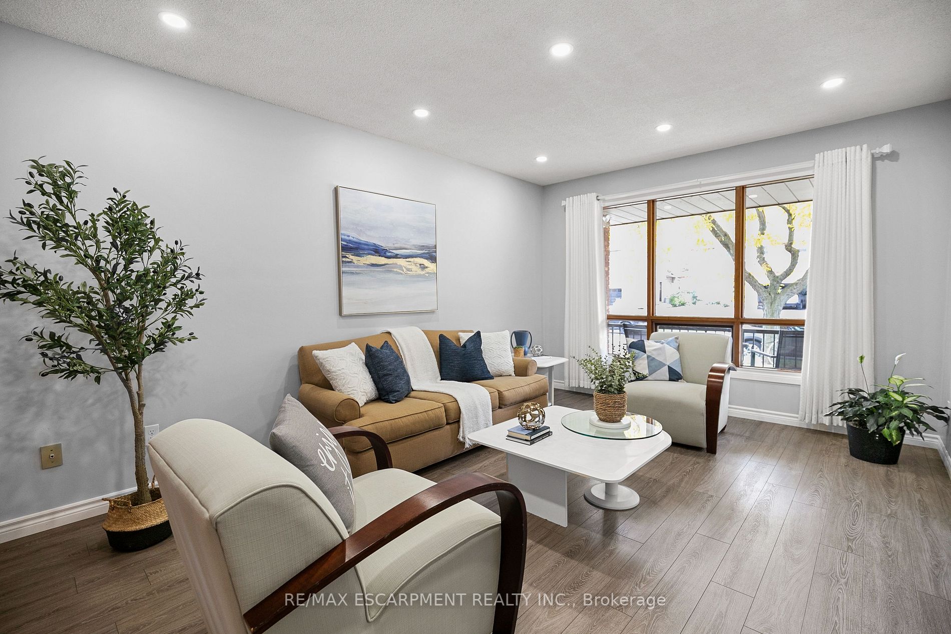 27 Ben Tirran Cres