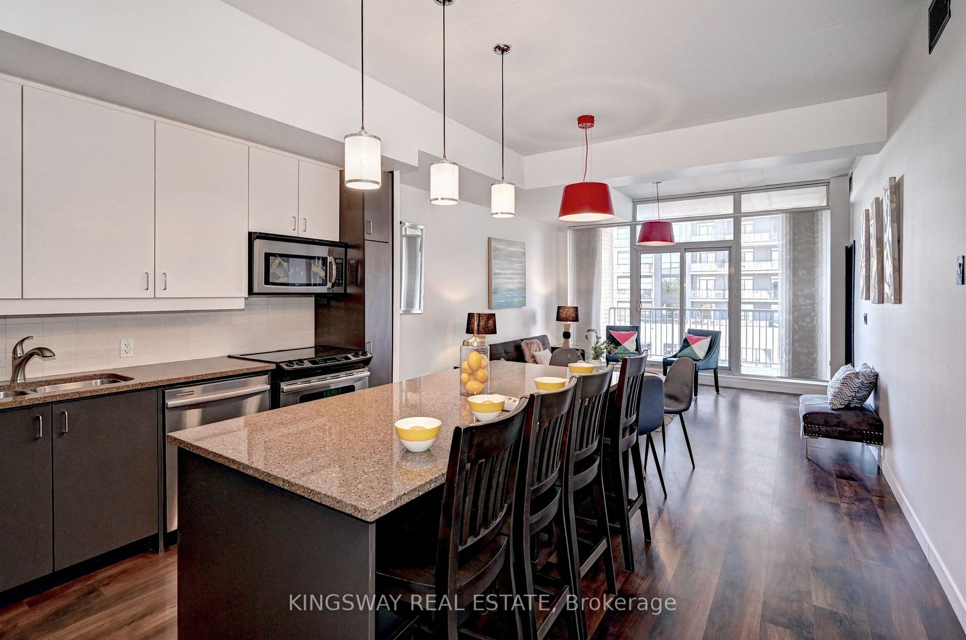 191 King St S, #512