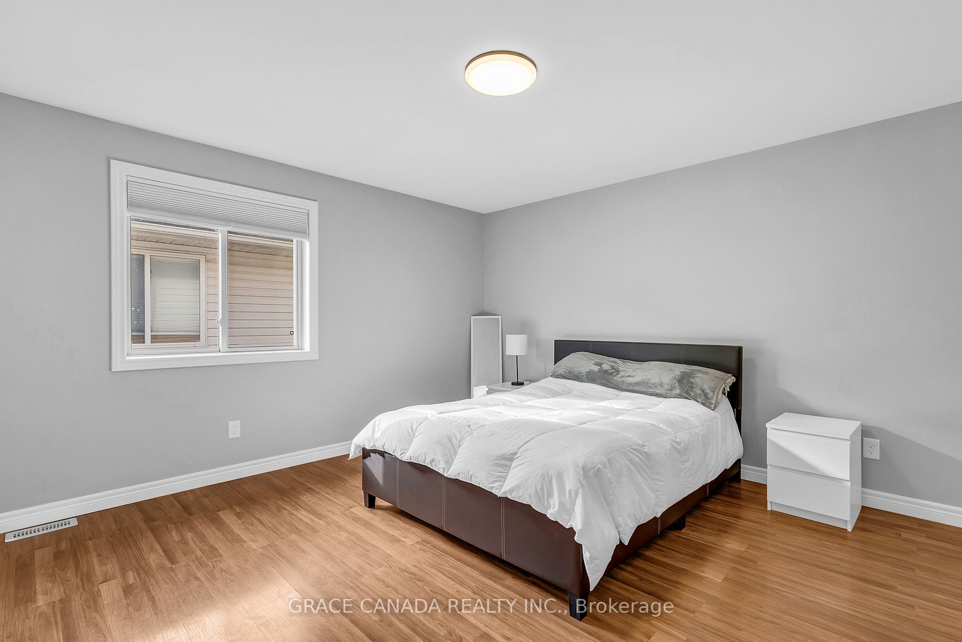 962 Bellagio Dr