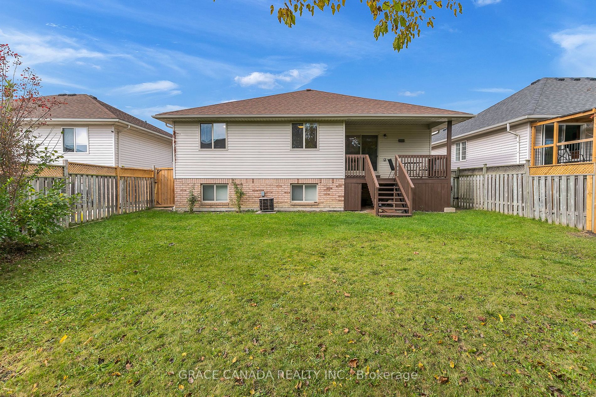 962 Bellagio Dr