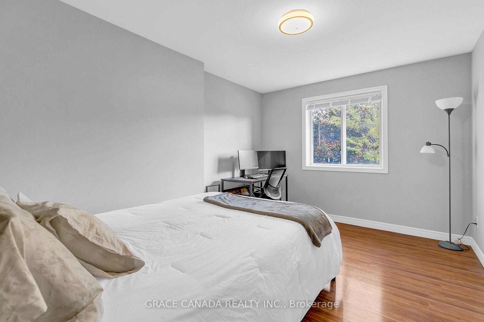 962 Bellagio Dr