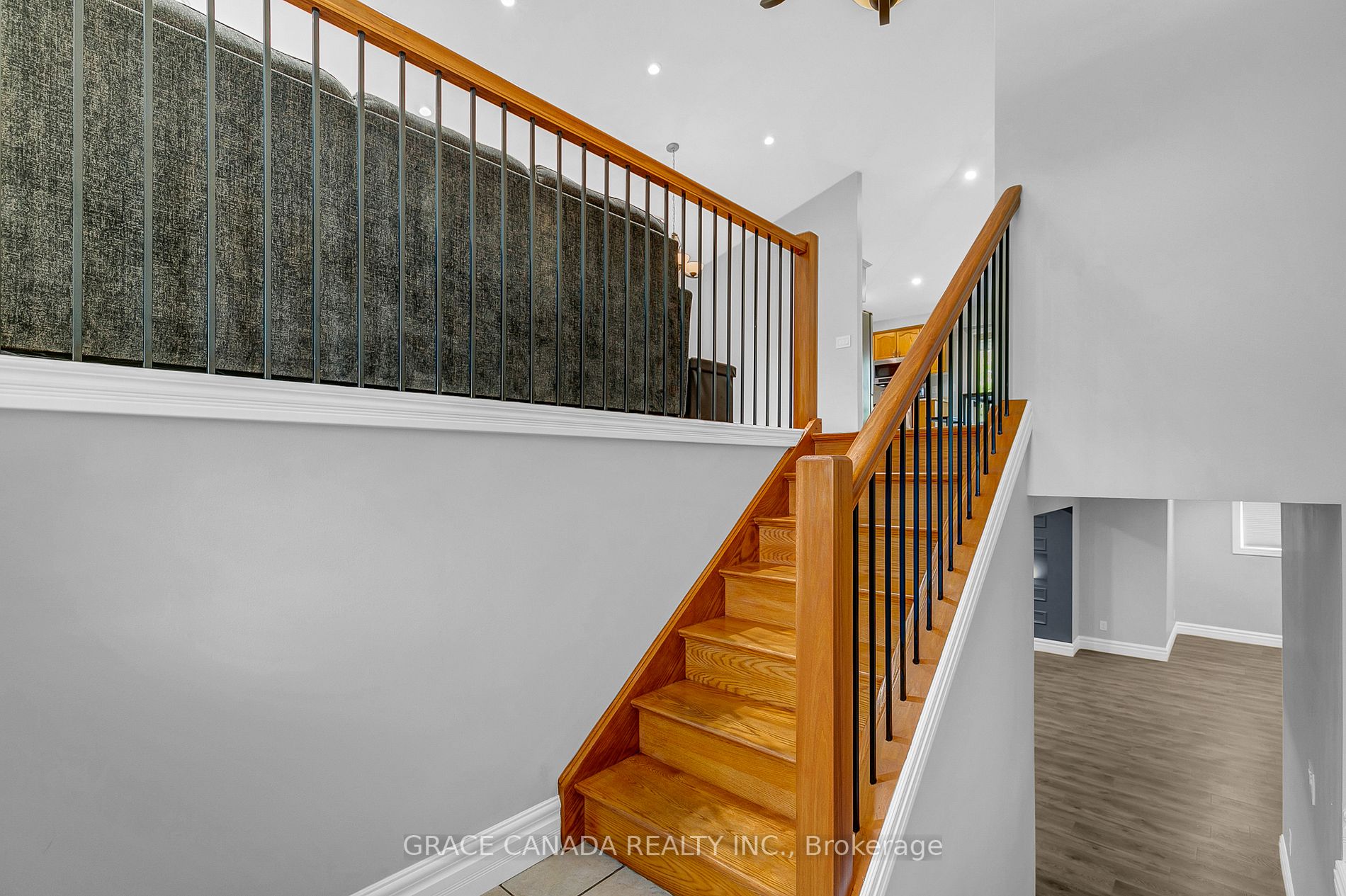 962 Bellagio Dr