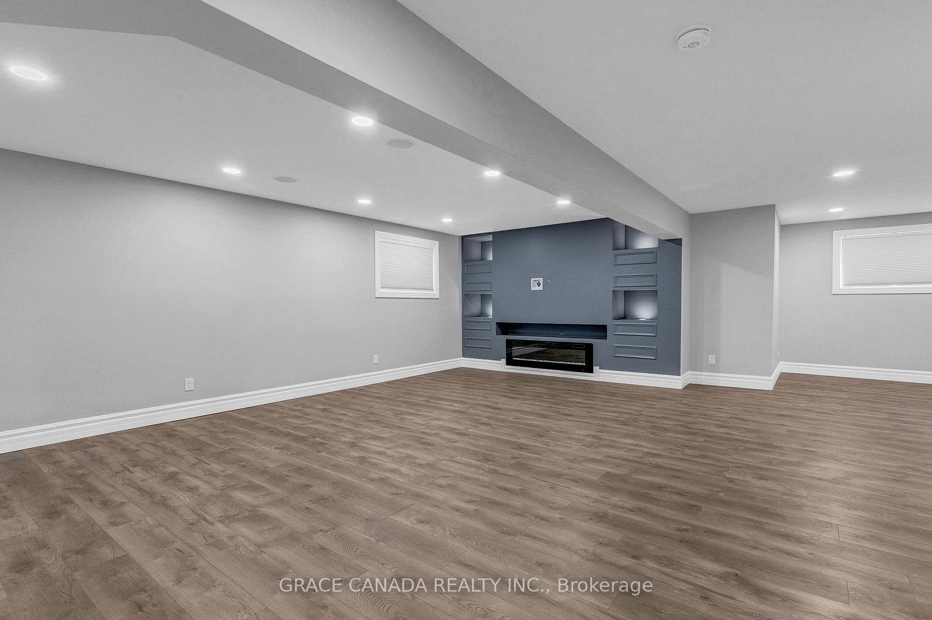 962 Bellagio Dr