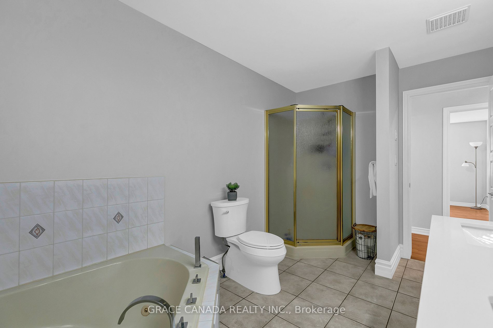 962 Bellagio Dr
