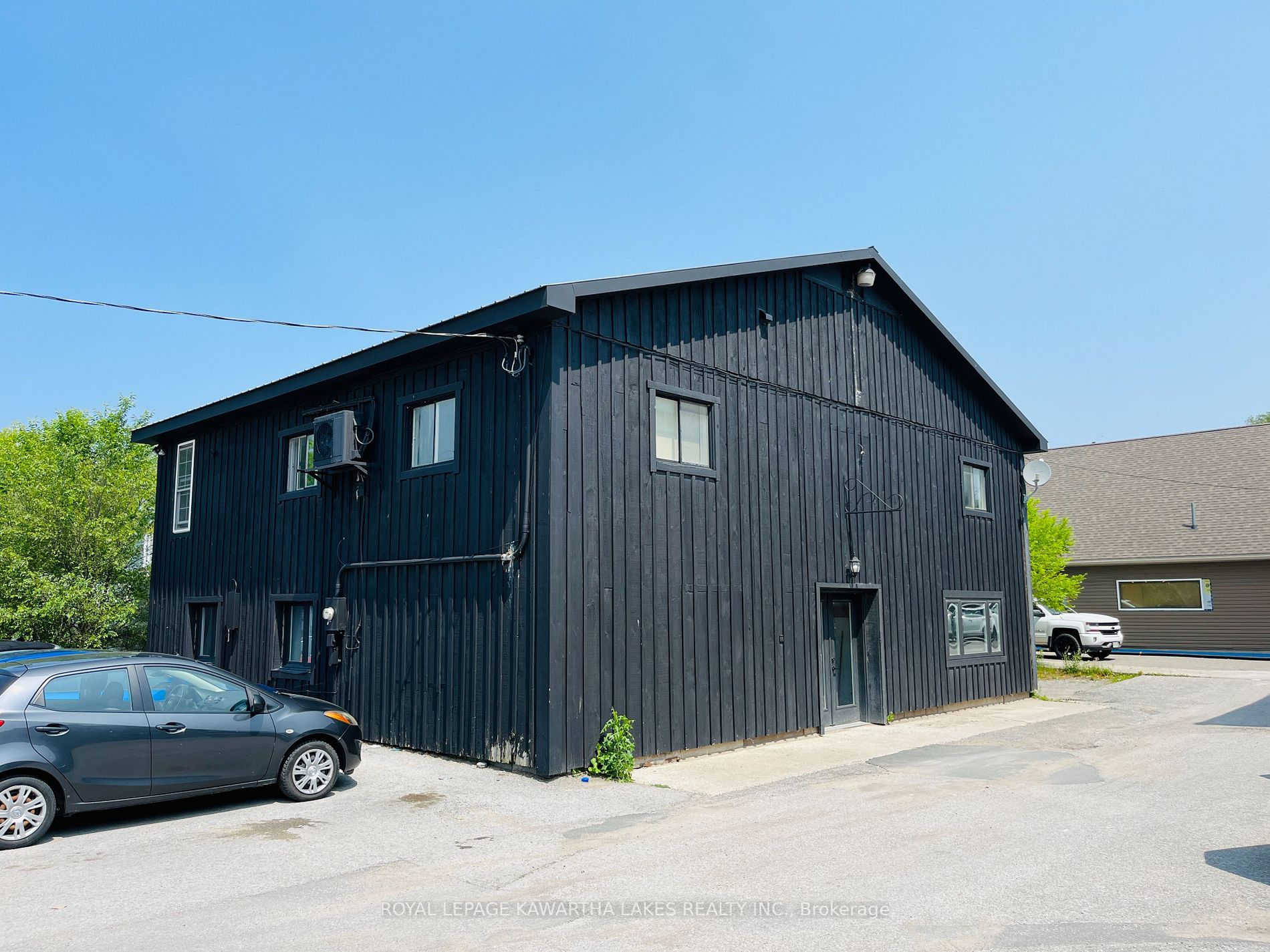 6 Francis St W
