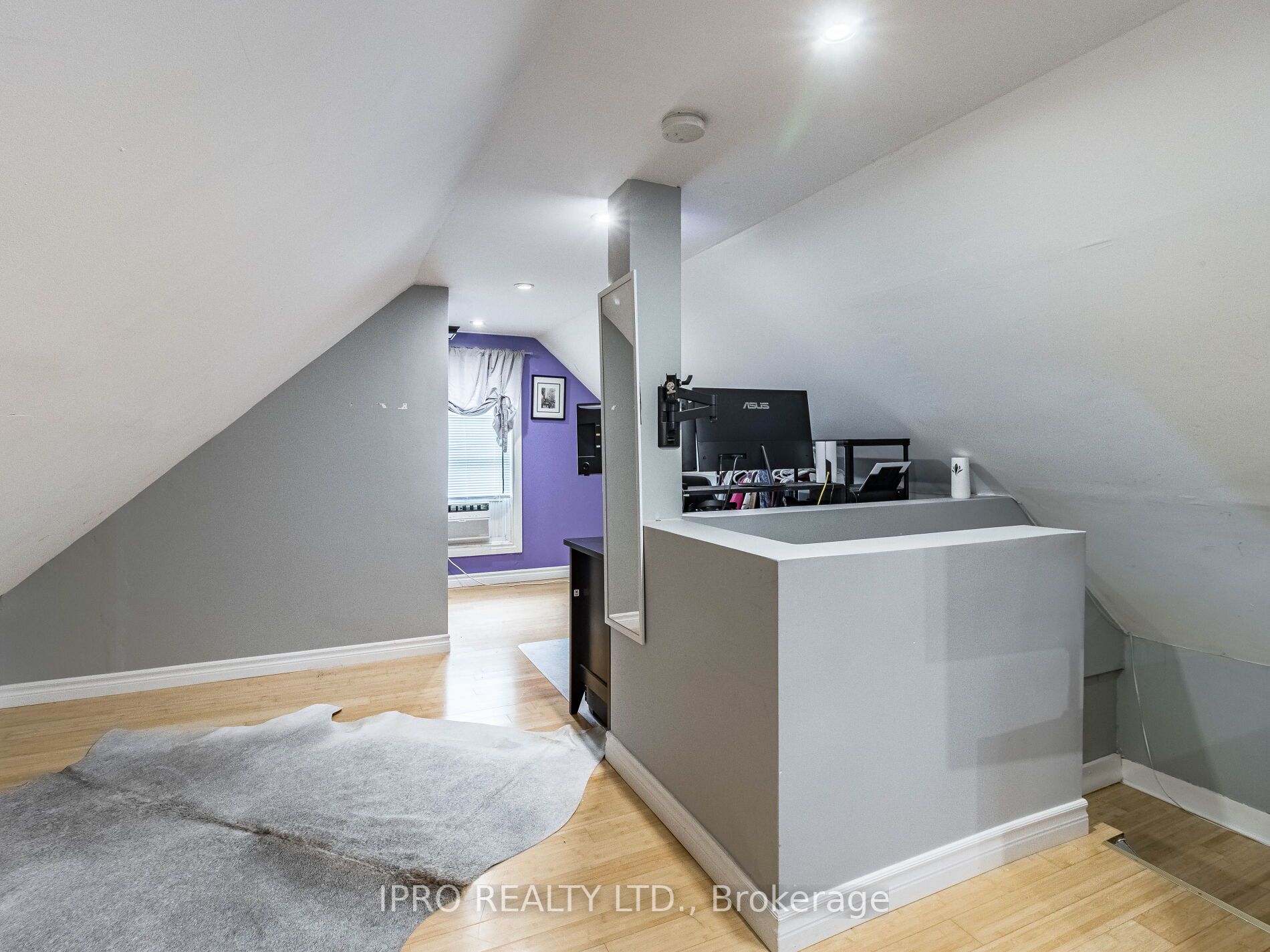 22 Delaware Ave