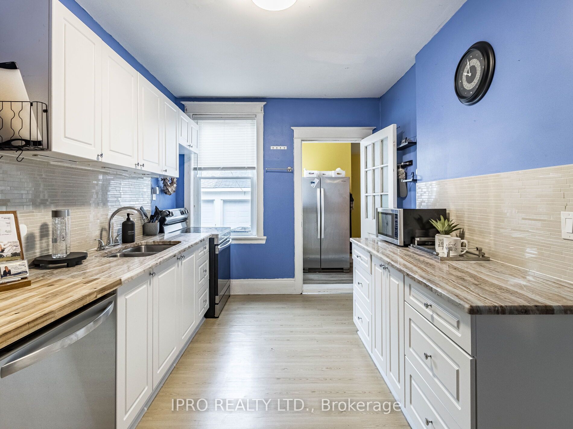 22 Delaware Ave