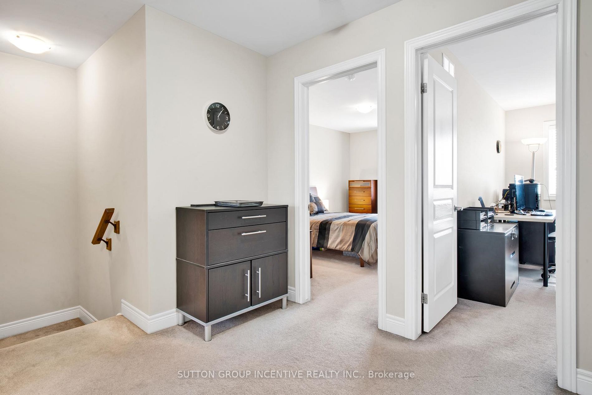12 Manhattan Crt