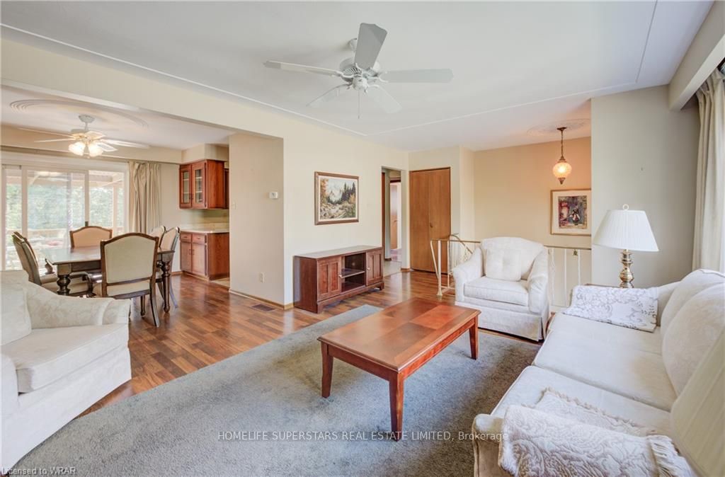 402 Lakeview Dr