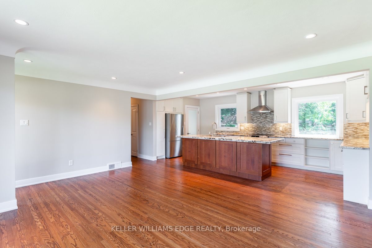28 Dale Ave