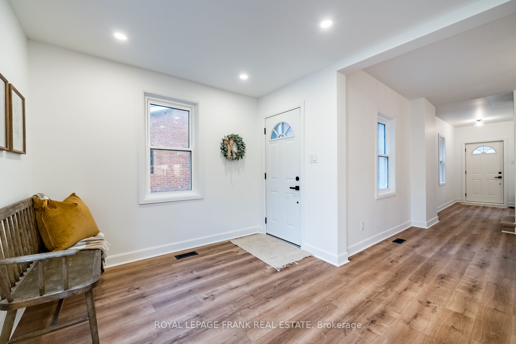 118 Glenelg St W