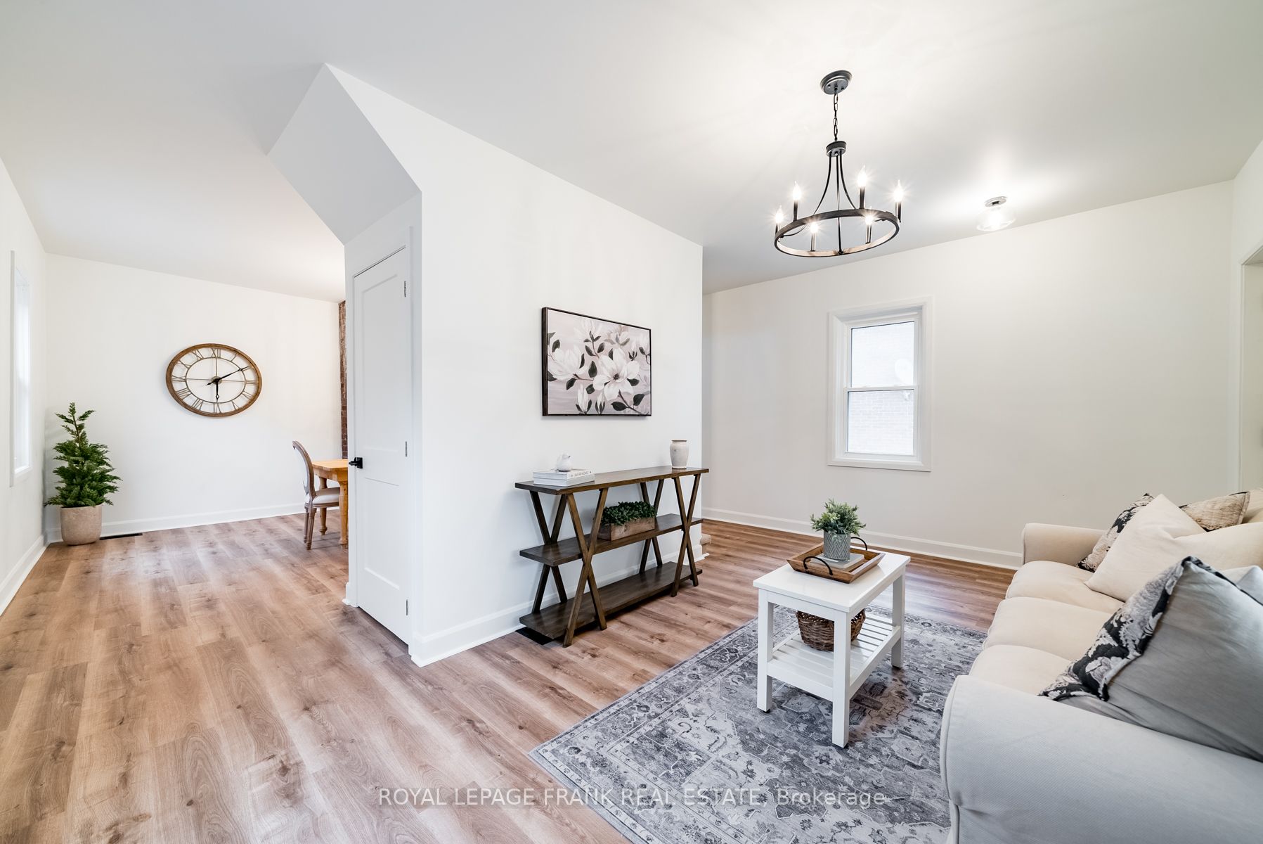 118 Glenelg St W