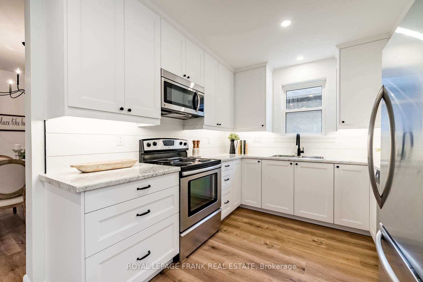 118 Glenelg St W
