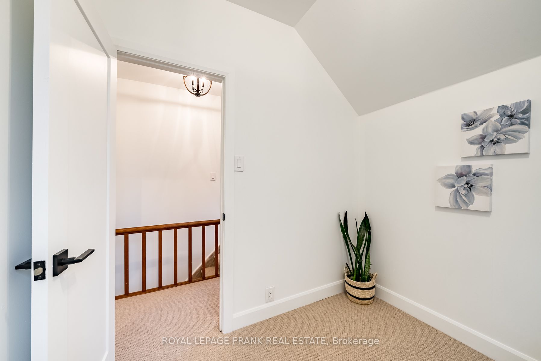 118 Glenelg St W