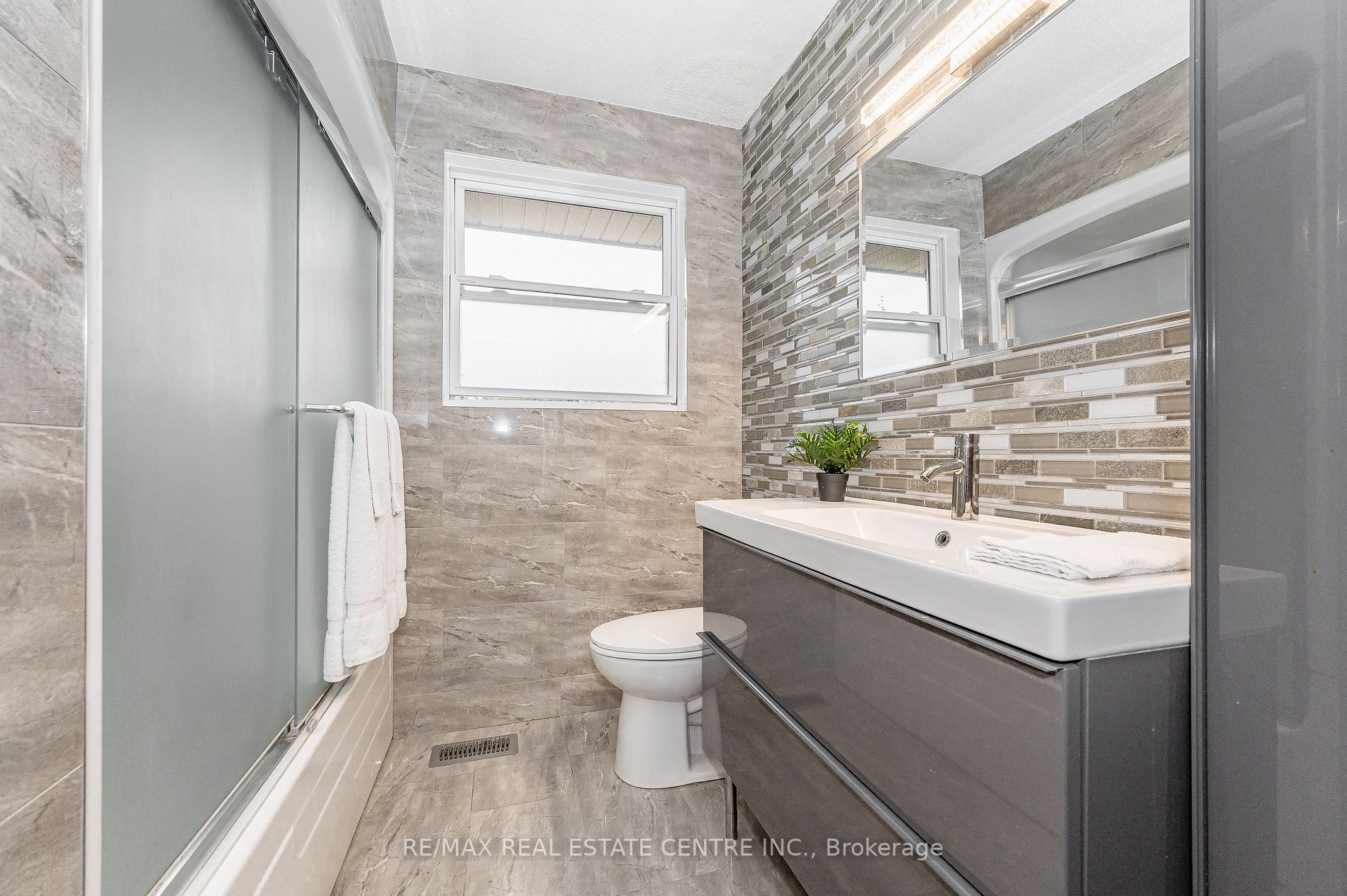 18 Summerside Cres