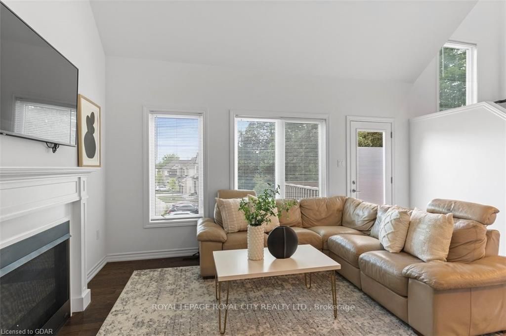 28 Landsdown Drive