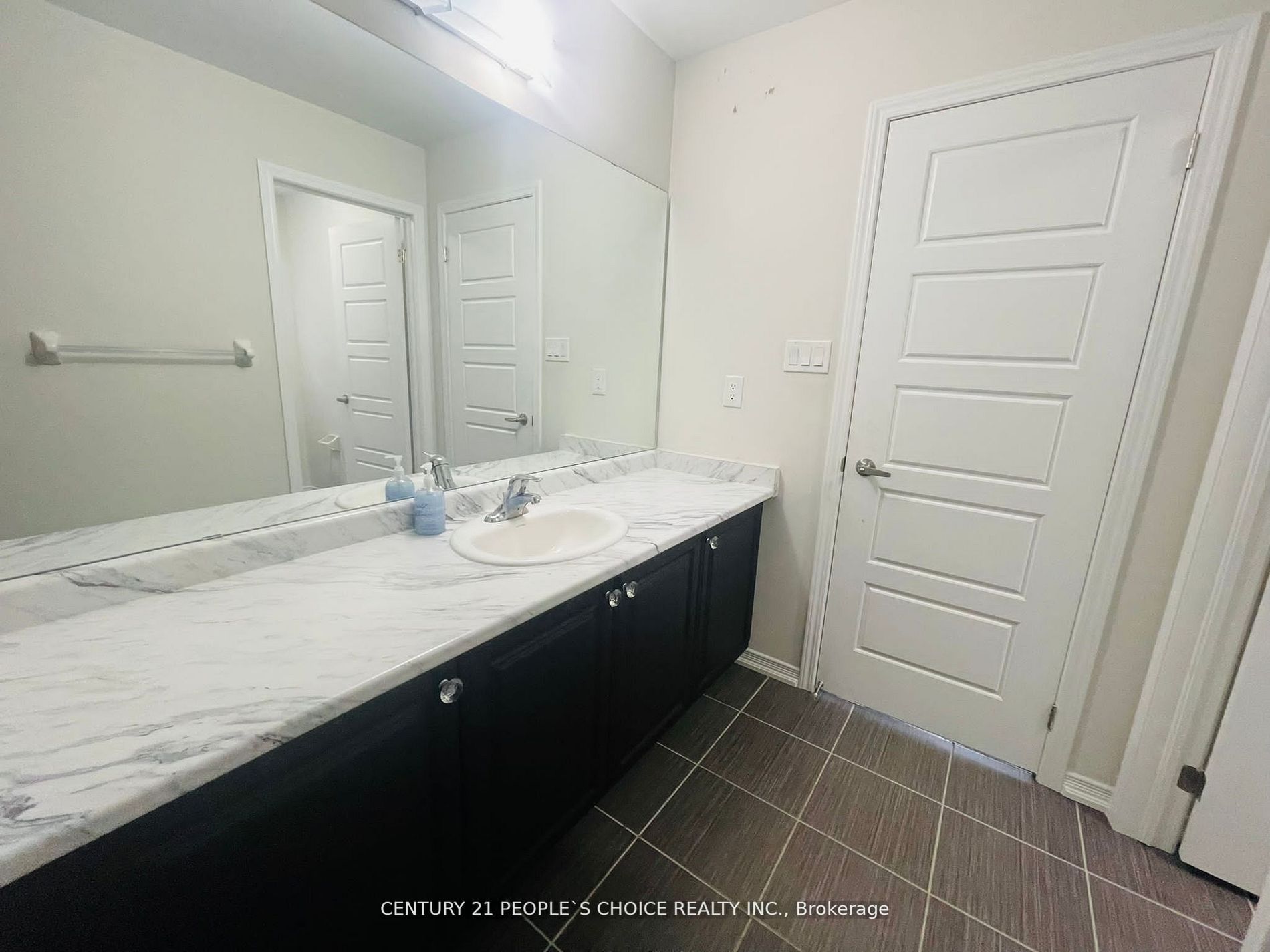 5 Burgess Cres