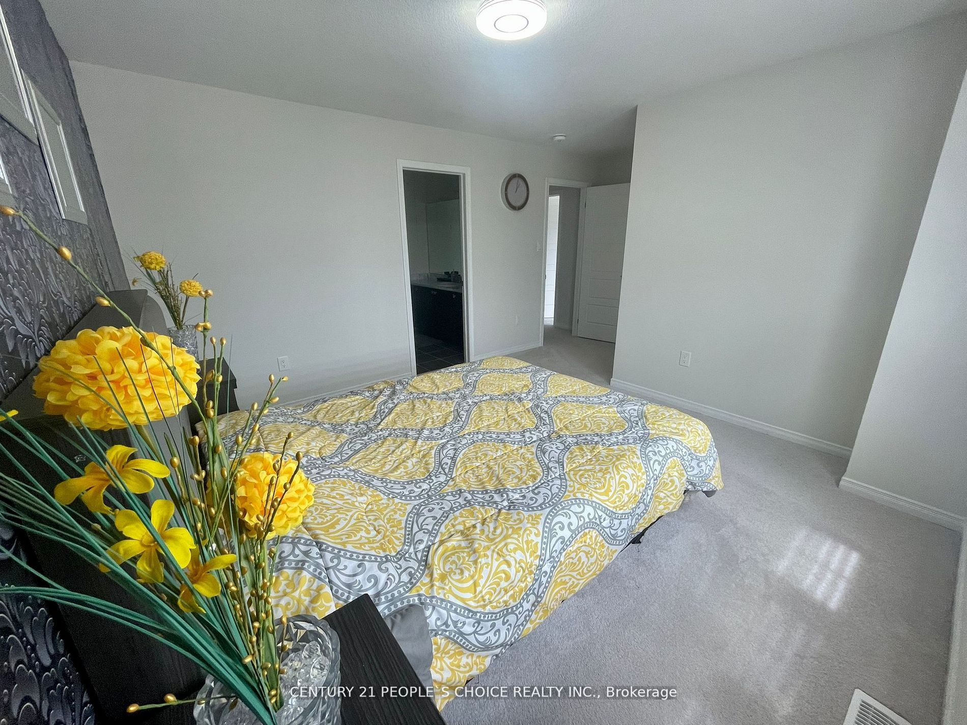5 Burgess Cres
