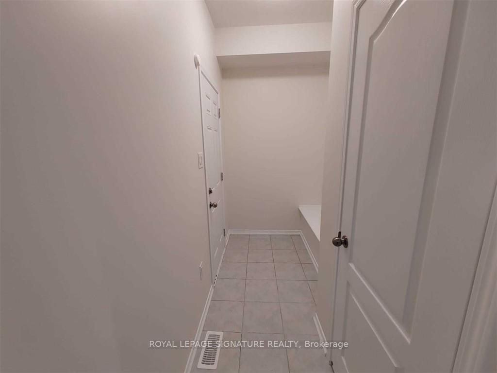 7766 Hackberry Tr