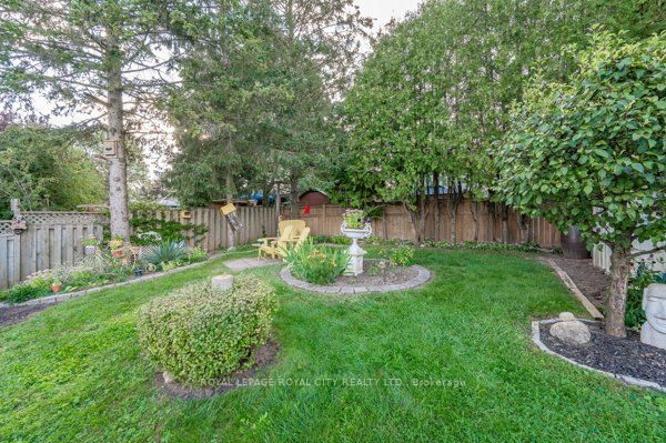 14 Fairmeadow Dr