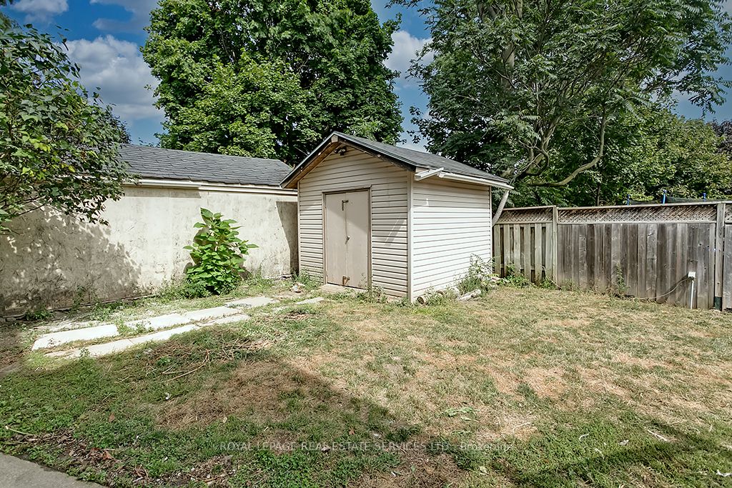 153 Drummond St, #Upper